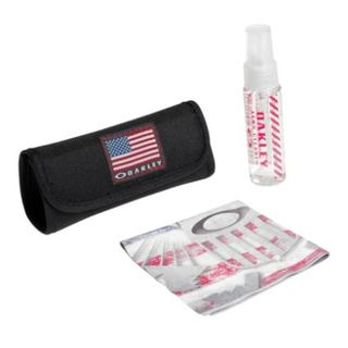 Oakley USA Flag Lens Cleaning Kit